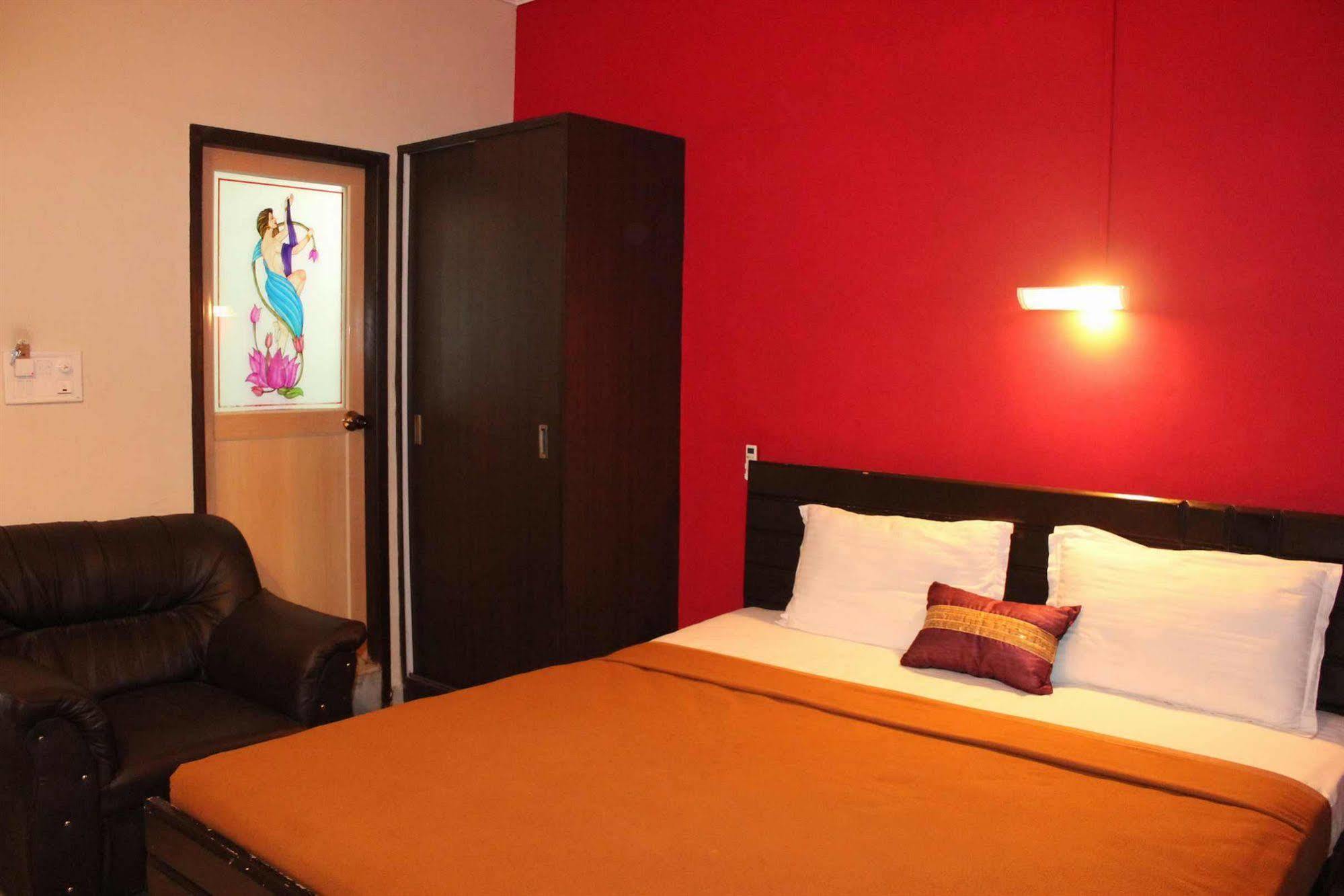 The New Casablanca Boutique Hotel Bangalore Buitenkant foto