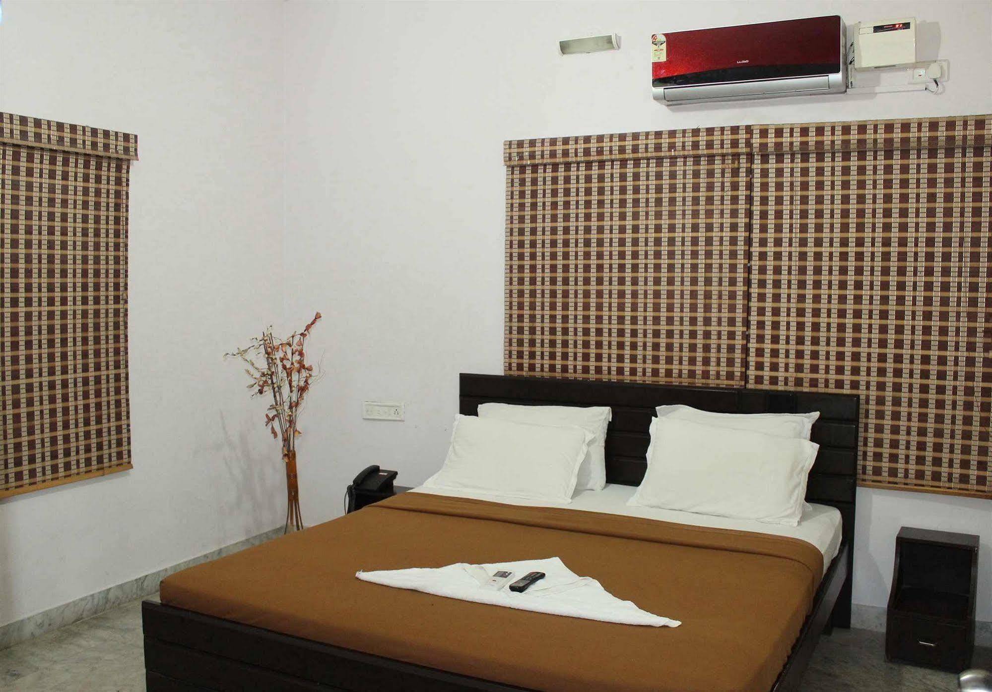 The New Casablanca Boutique Hotel Bangalore Buitenkant foto