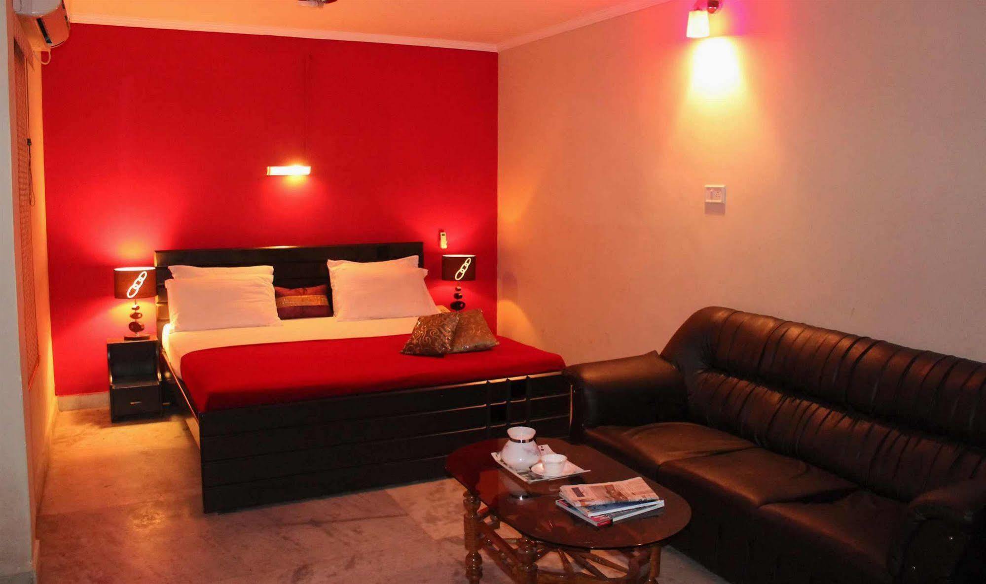 The New Casablanca Boutique Hotel Bangalore Buitenkant foto